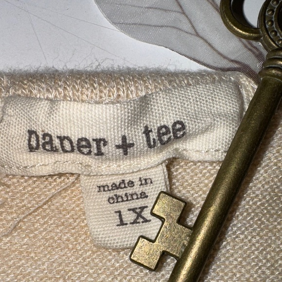 Paper Tee Tan Long Sleeve Top with Lace Crochet Sides‎ - Picture 2 of 4